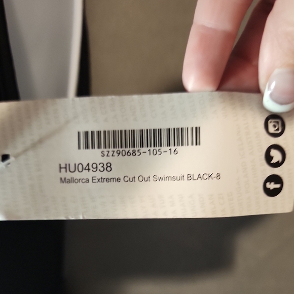 Boohoo NWT Black Cut-Out One Piece Swimsuit - Picture 3 of 10